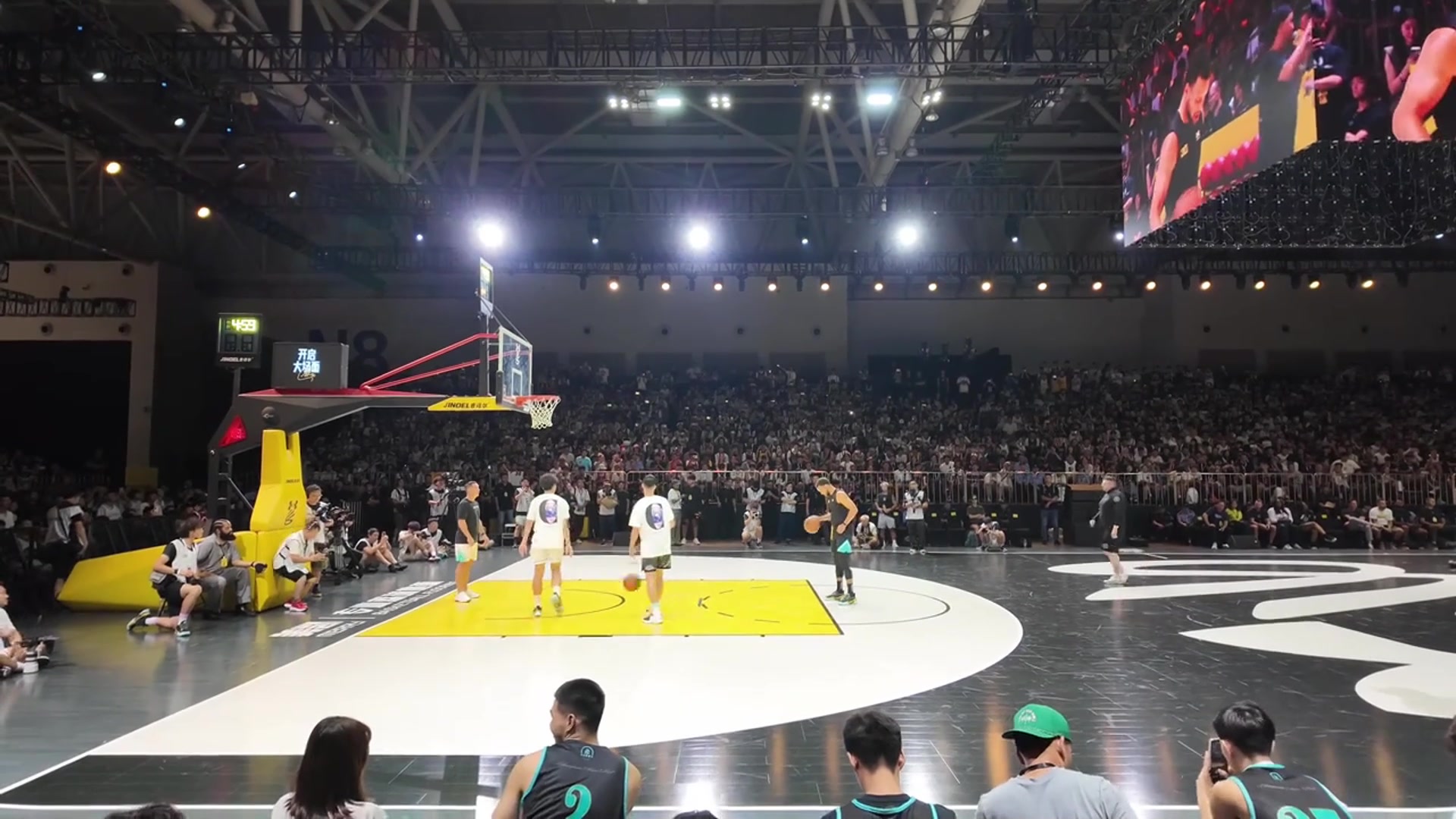 开云官网-库里罚球训练秘诀揭秘：连续10次命中的标准与6记空心球的要求