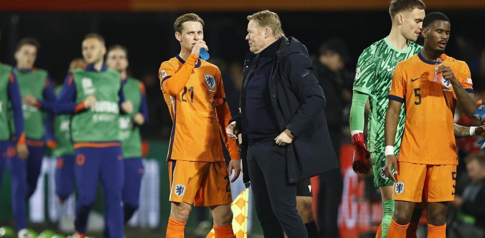 世体：德容已返回巴萨接受治疗，下周一将接受全面医疗评估